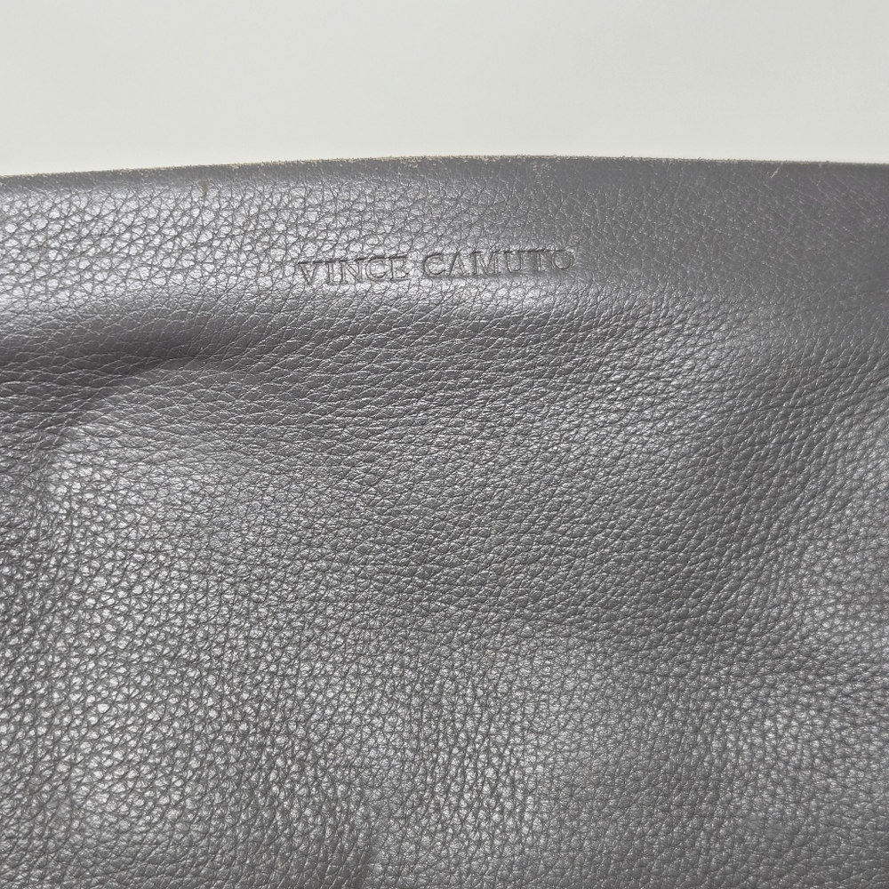 VINCE CAMUTO Pebbled Leather Wristlet Wallet Gray Phone 3 Compartment Zip Top - Picture 3 of 16